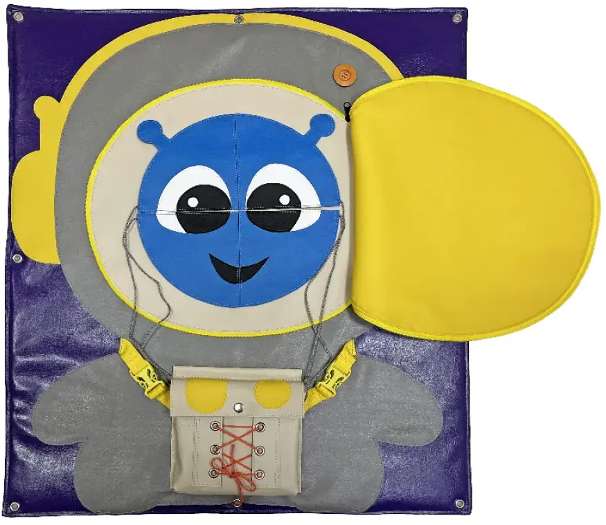 Панно дидактическое «Космонавт»