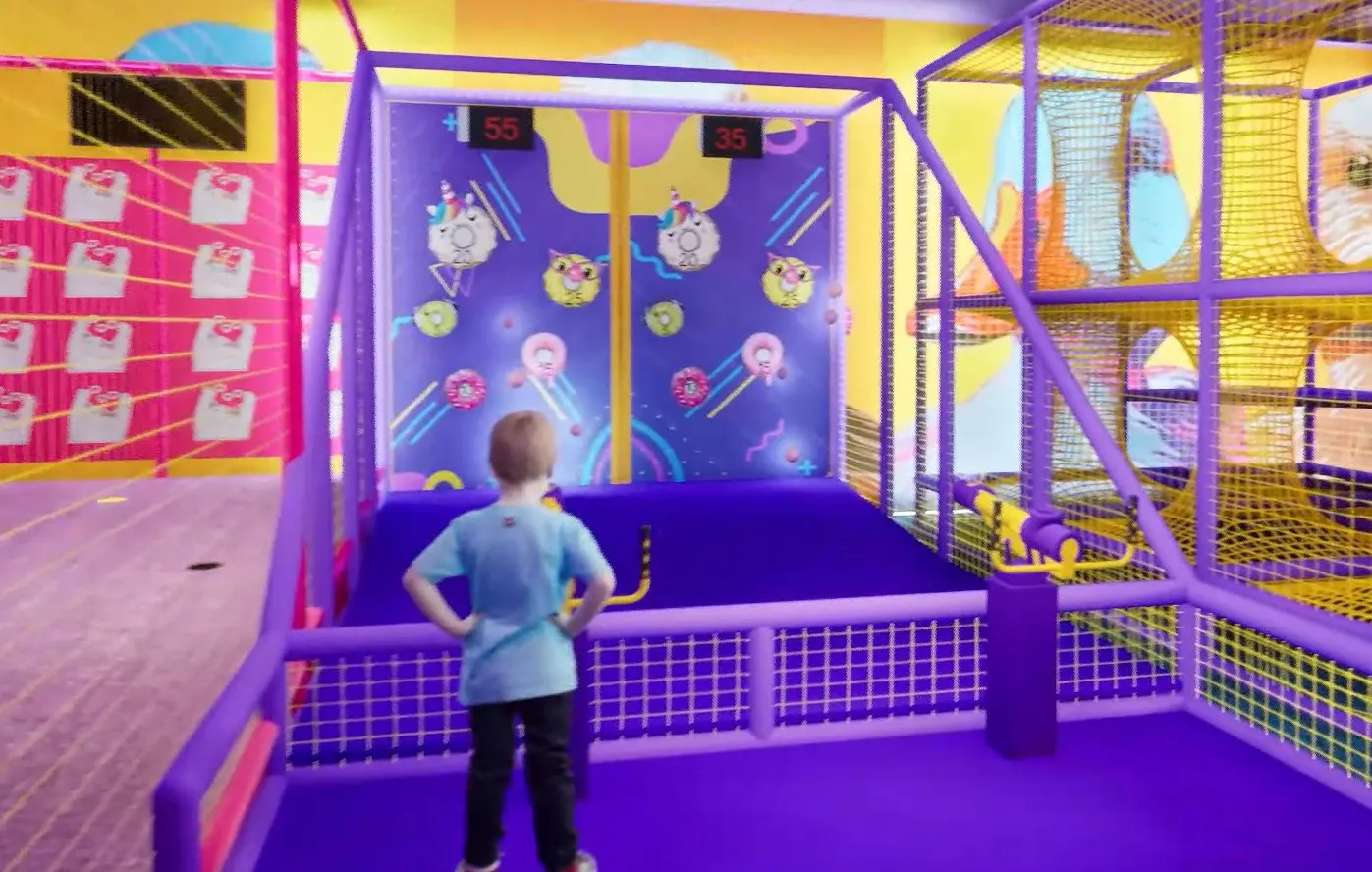 Интерактивная панель с воздушными пушками «Пончики»