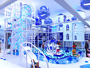 Детский игровой центр с подсветкой 600 м2 "Ледяной замок"