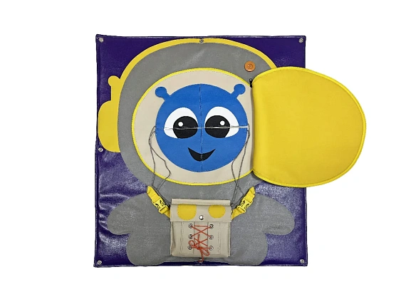 Панно дидактическое «Космонавт»