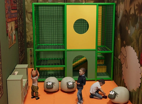 Детский игровой лабиринт для кафе «Сказочный этаж»