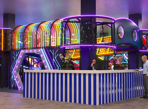 Детский центр «Звёздный Путь» c неоновой подсветкой Фото 7