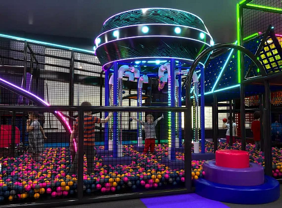 Детский центр «Звёздный Путь» c неоновой подсветкой Фото 2