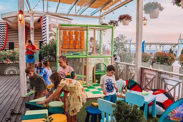 Детский игровой лабиринт в ресторане европейской кухни «Бохо»